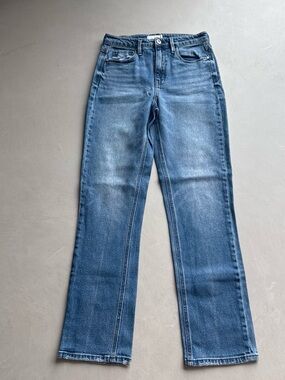 High-Rise Flare Jeans in Medium Blue